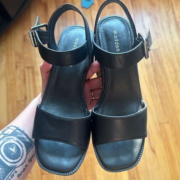 Madden Girl Goldie Sandals - Picture 2 of 3